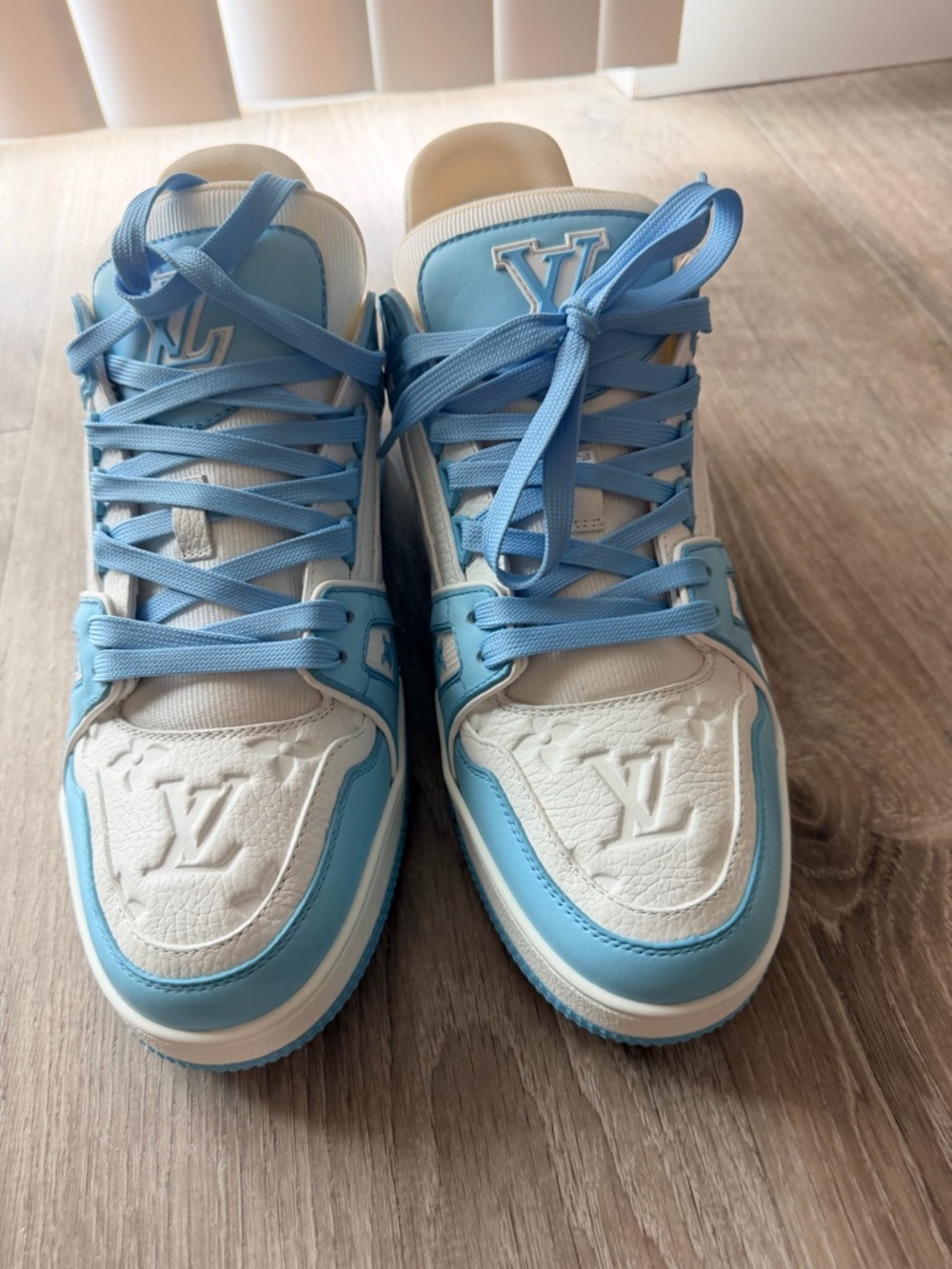 Louis Vuitton White and Sky Blue Low-Top Sneakers - Picture 2 of 7